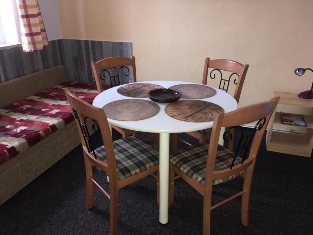 Apartmany Forest Kovarska Ngoại thất bức ảnh